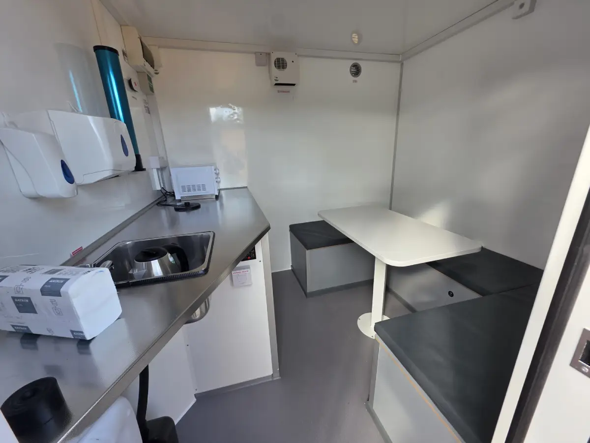 12ft Mobile Welfare Unit - Image 3