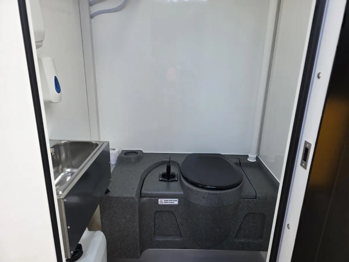12ft Mobile Welfare Unit - Image 4