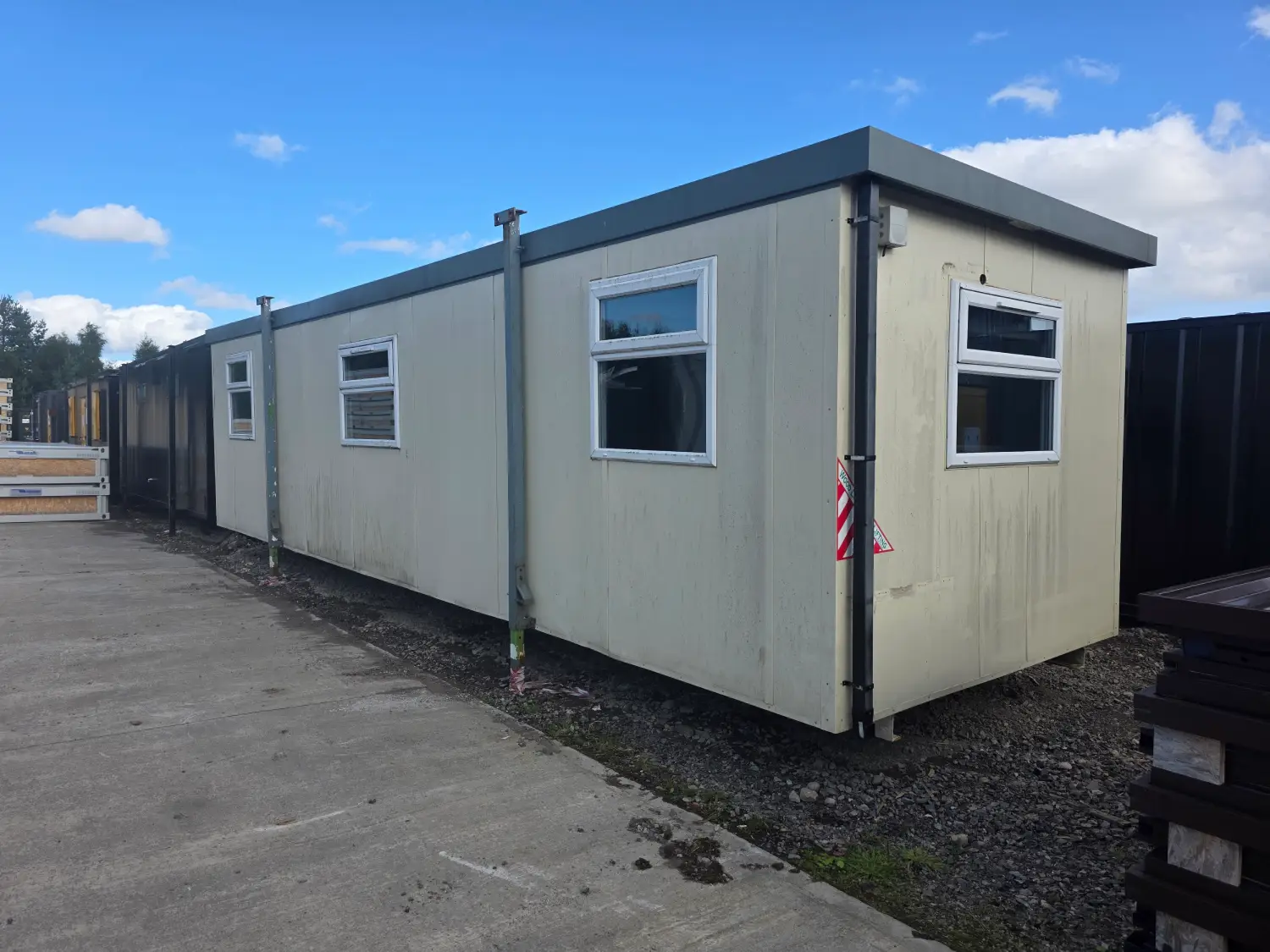 32ft x 10ft Open Plan Plastisol Cabin - Image 4