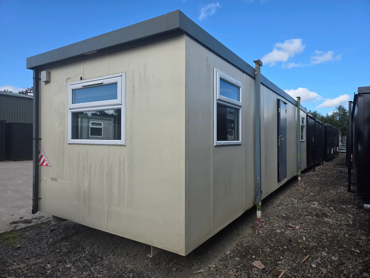 32ft x 10ft Open Plan Plastisol Cabin