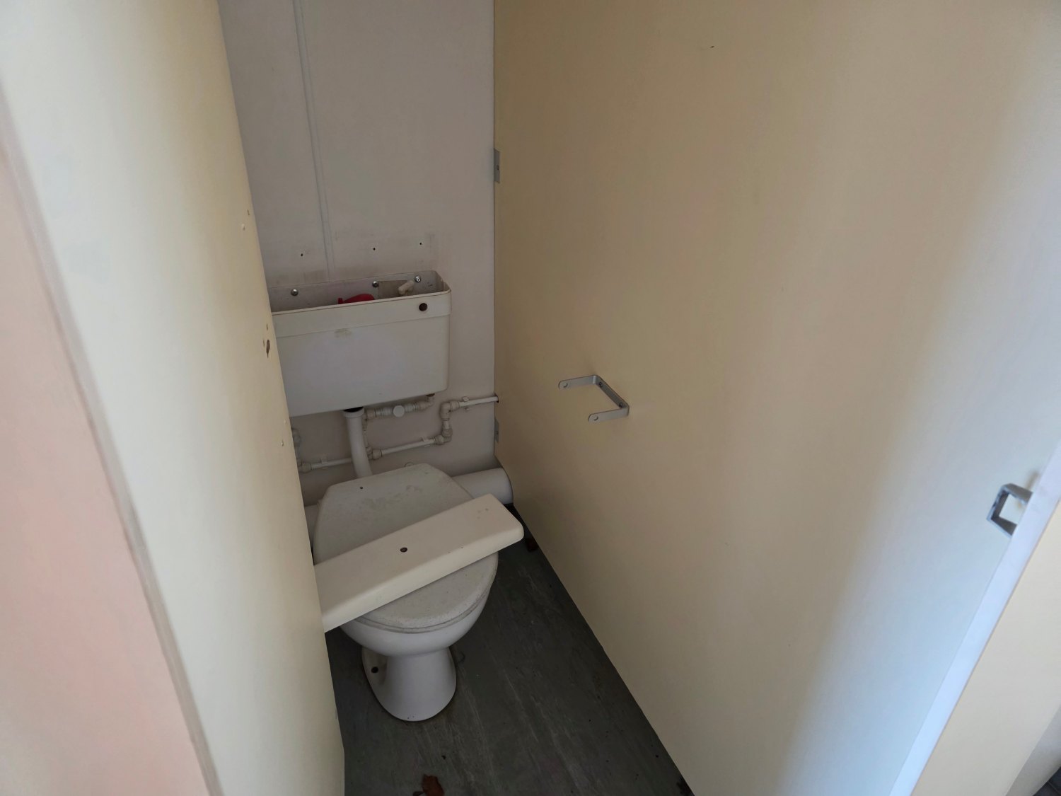 Ex-Hire 2+1 Toilet Block - BBA1428