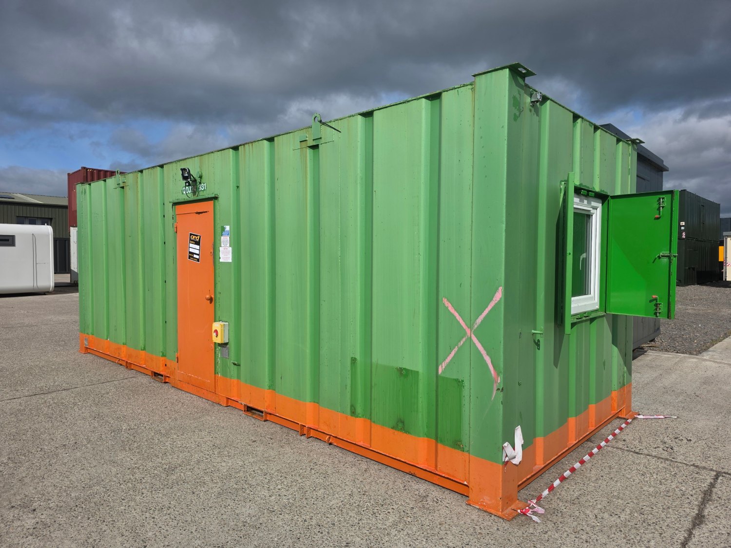 Ex-Hire 24ft Twin Sleeper