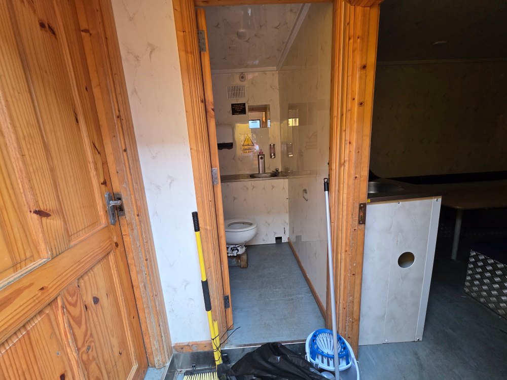 ORD1299 - 24ft Static Welfare Unit
