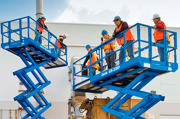 Scissor Lift - Genie GS3369 Diesel